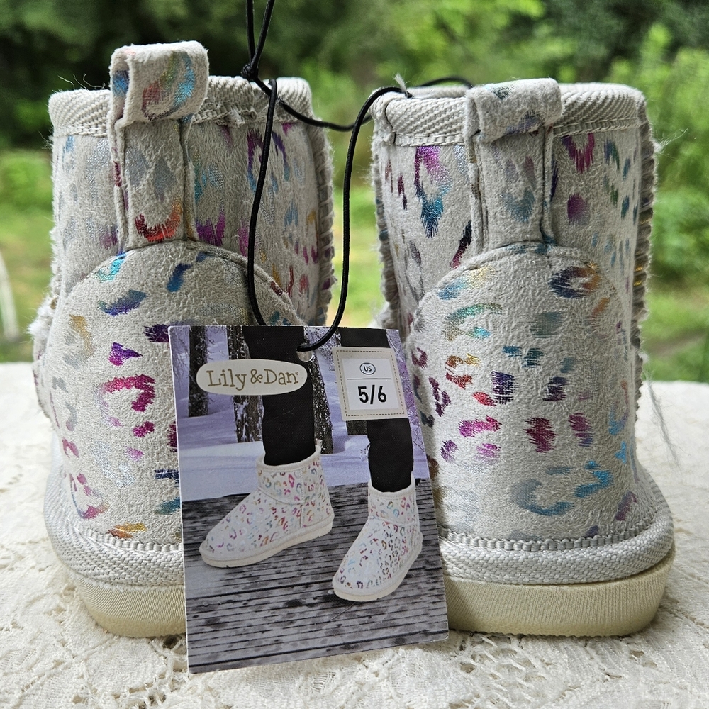 Toddler Cozy Boots Size 5/6 Toddler Girl Colorful Cheetah Print Faux Fur Lining - Picture 7 of 7